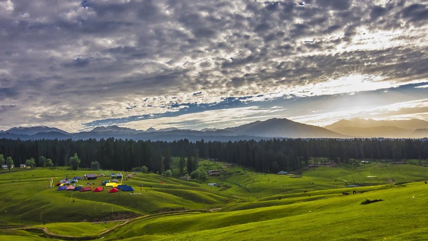 5-Day Romantic Retreat in Yusmarg for Couples